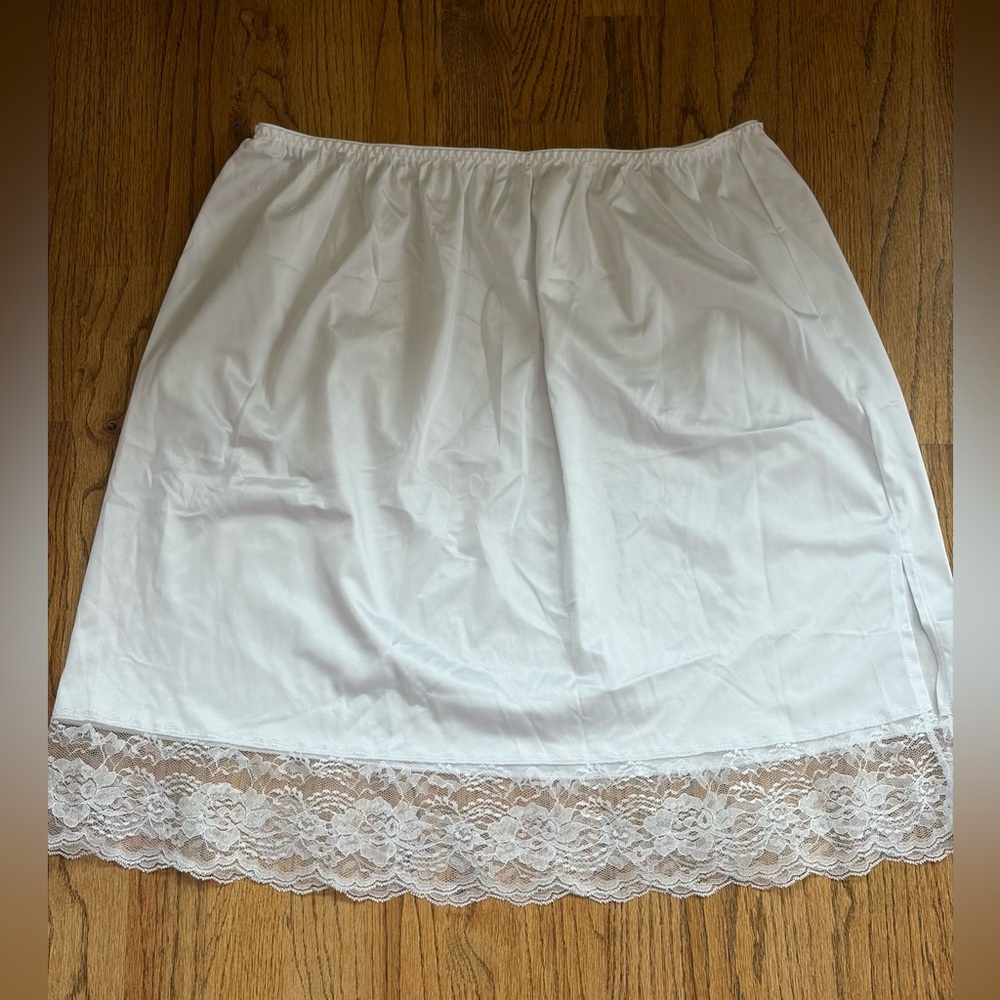 NWOT Cabernet Slip